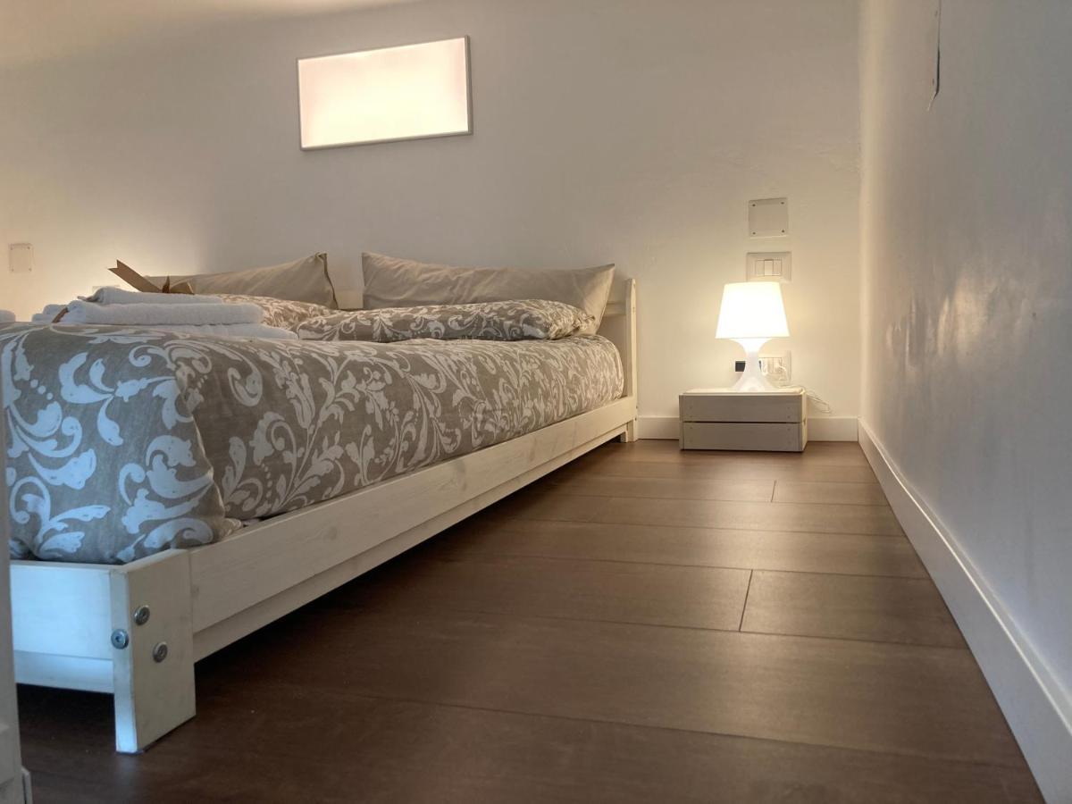 White flat Puglie Apartment Milano Exterior foto