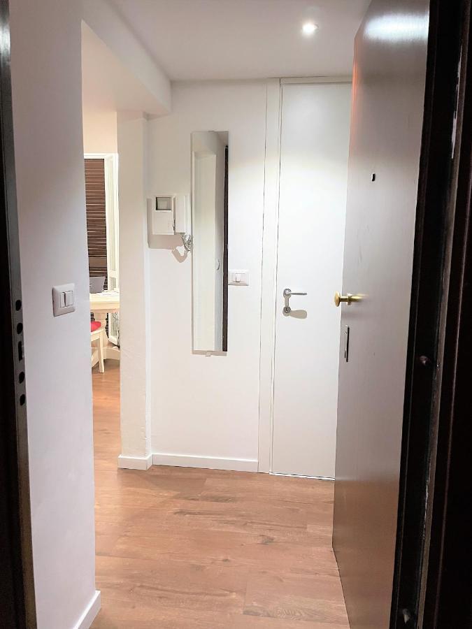White flat Puglie Apartment Milano Exterior foto