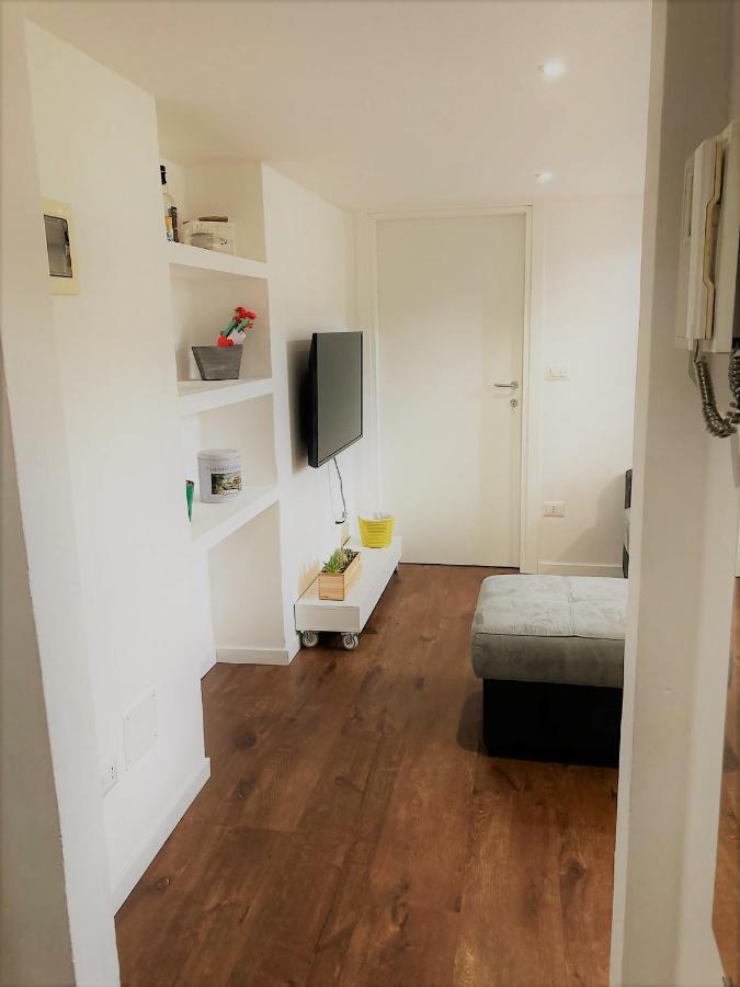 White flat Puglie Apartment Milano Exterior foto