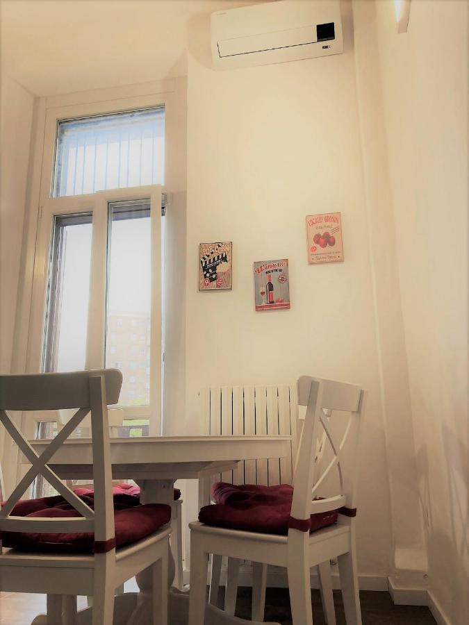 White flat Puglie Apartment Milano Exterior foto
